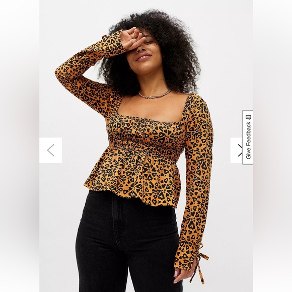 Urban Outfitters Tops - Urban Outfitters heart Leopard-Print Square Neck Long Sleeve Top - XS